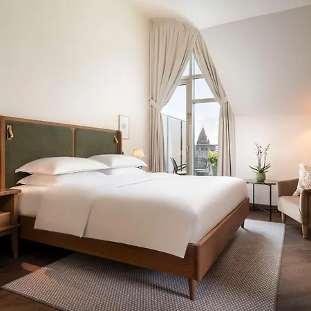 Hilton Hotel 5*